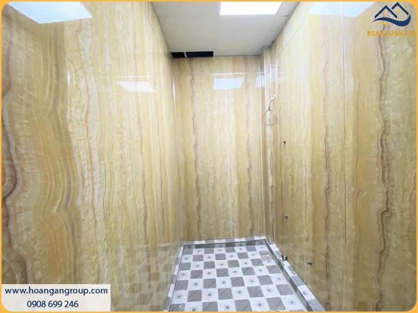Thi Công Ốp Tường PVC Giả Đá Kosmos Chống Cháy Lan, An Toàn